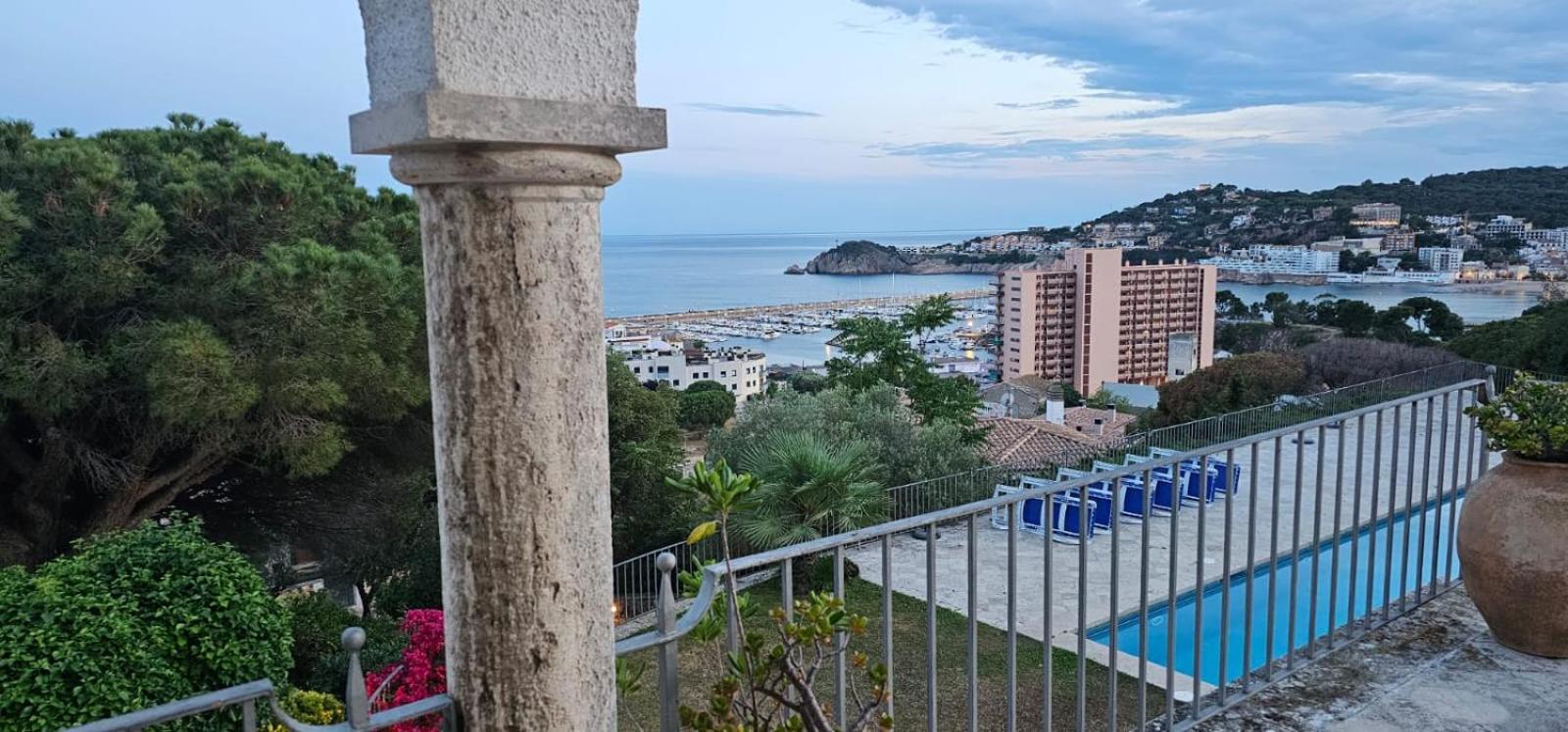 Villa Maricel 桑特费柳德吉克索尔斯 外观 照片